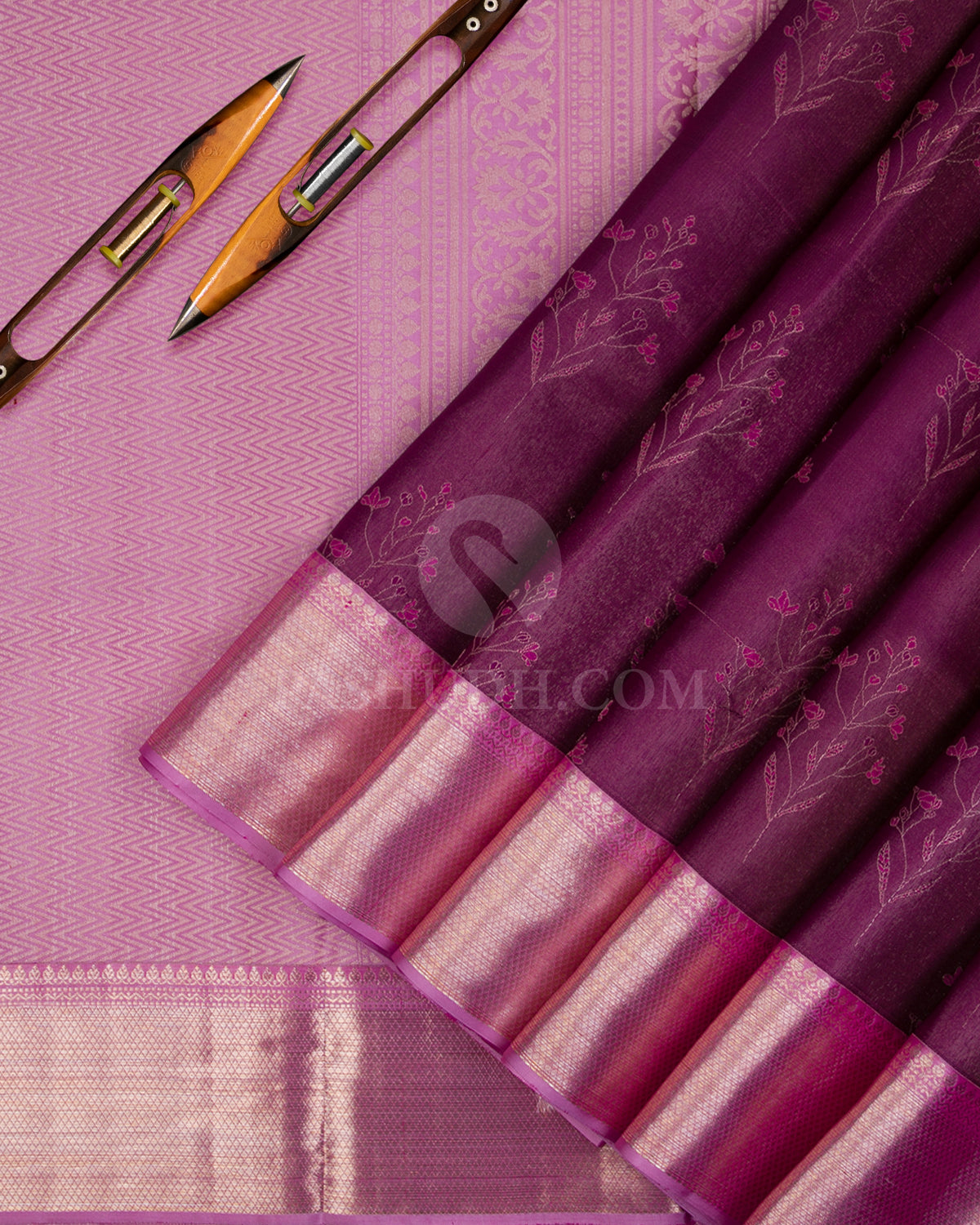 Purple And Lavender Kanjivaram Silk Saree - D532(B) - View 1