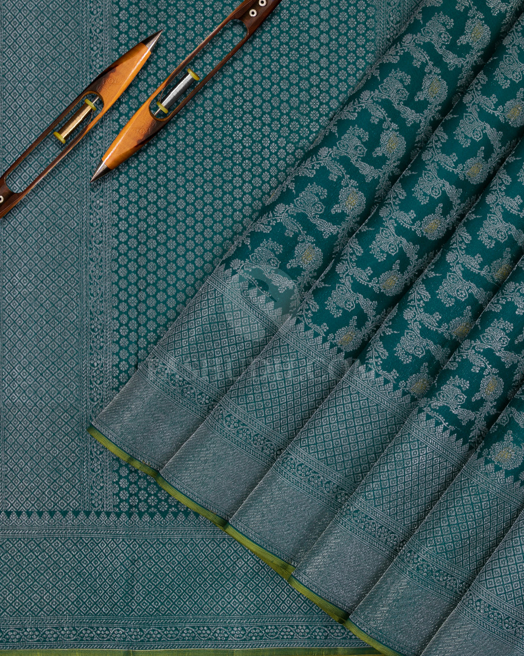 Pine Green And Olive Green Kanjivaram Silk Saree - DJ310(A) - View 1