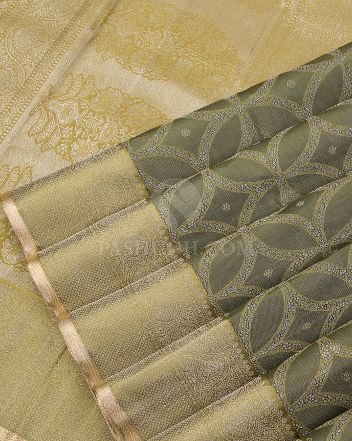 Pure Green & Olive Green Kanjivaram Silk Saree - D500(B) - View 3