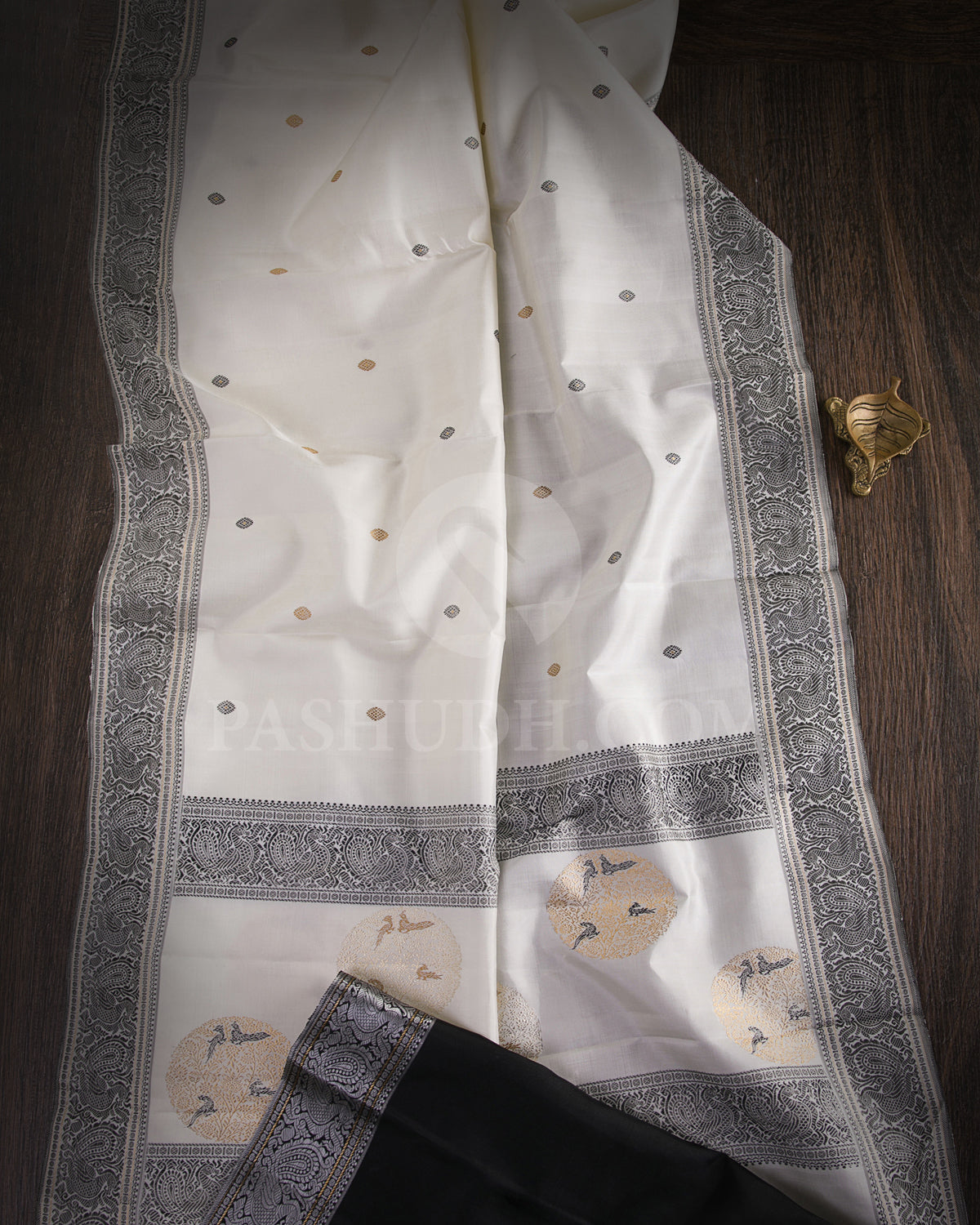 Cream And Dark Grey Kanjivaram Silk Saree - S1162(A) - View 1