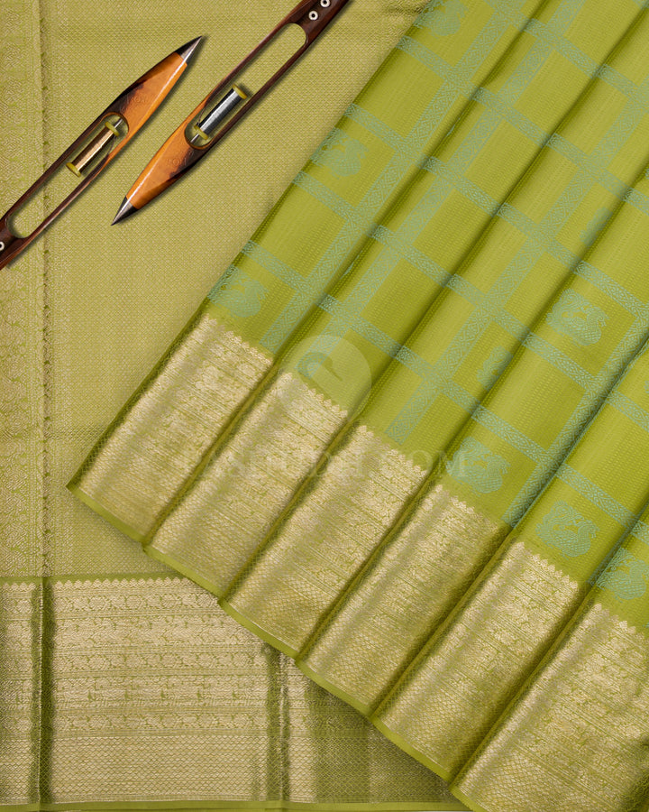 Leaf Green Kanjivaram Silk Saree - D424 - View 2