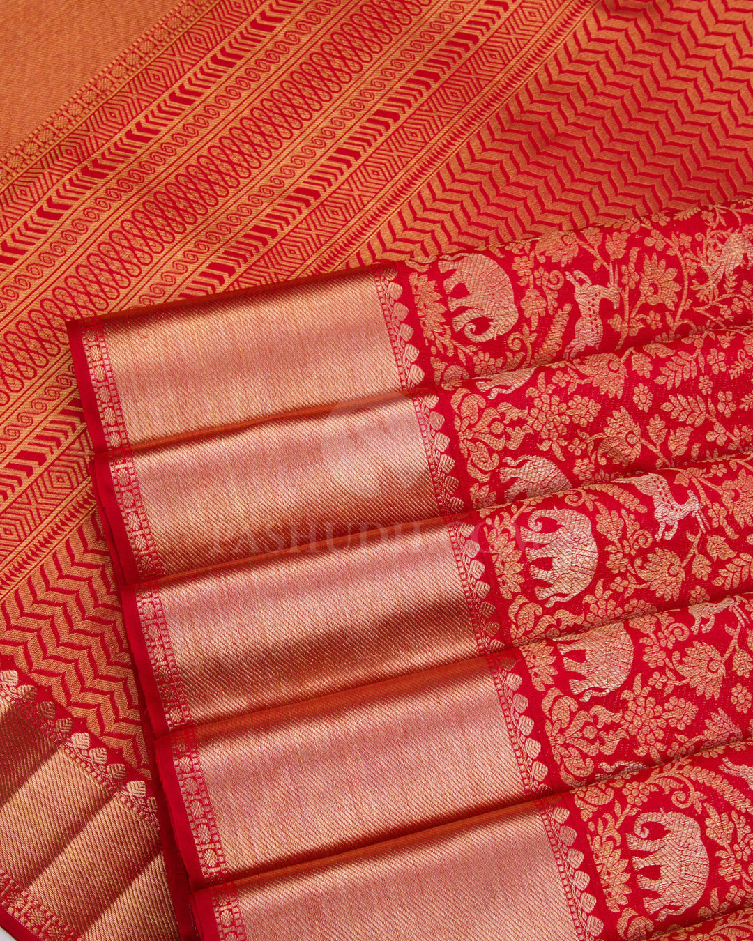 Red Bridal Vanasingaram Pure Zari Kanjivaram Silk Saree - S673 - View 5