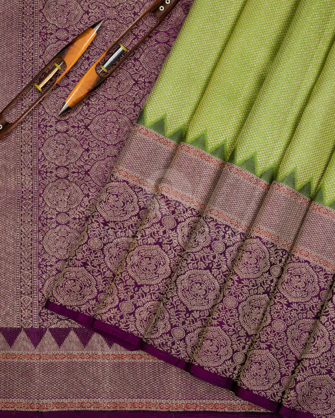 The Ultimate Guide to Choosing the Perfect Kanjivaram Blouse: Expert Advice for Fashionistas.