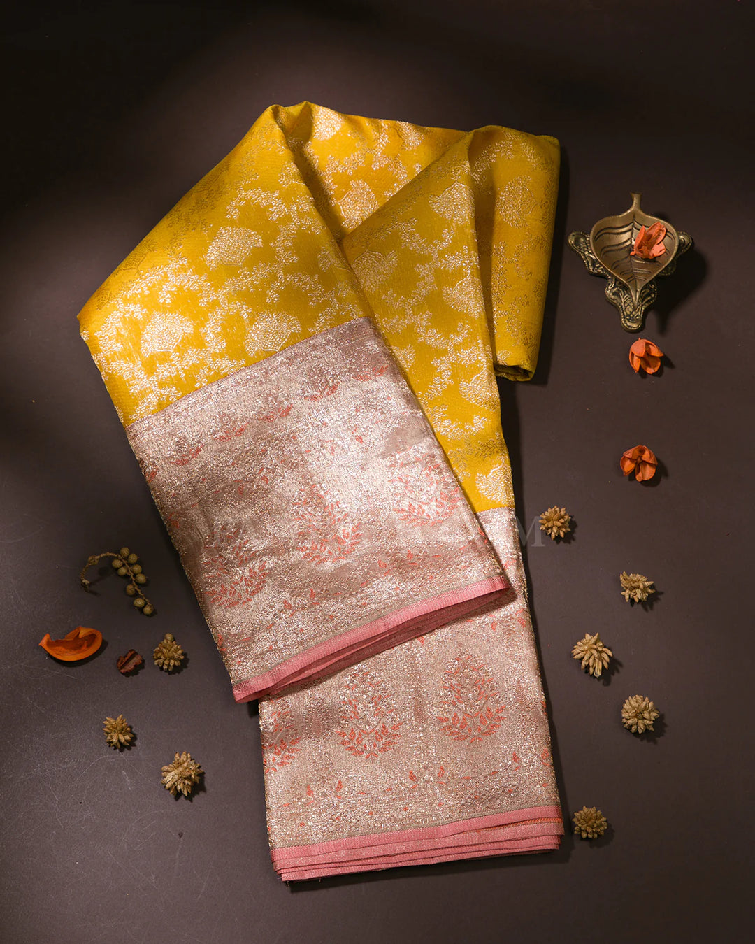 Alert! Astonishing Kanjivaram Silk Sarees Colours for this Summer Wedding