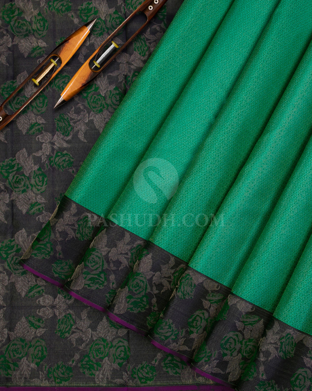 Rexona Green and Dark Purple Kanjivaram Silk Saree - DJ274(D) - View 1