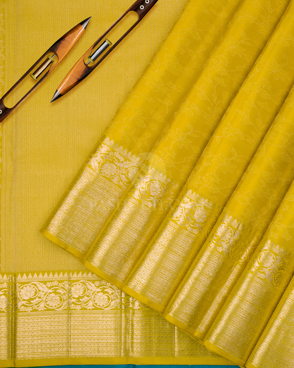 Light Olive Green Kanjivaram Silk Saree - DJ212 - View 2