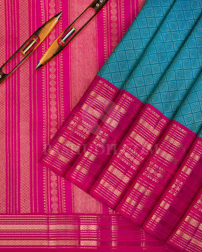 Ananda Blue and Rani Pink Kanjivaram Silk Saree - S1174(A) - View 2