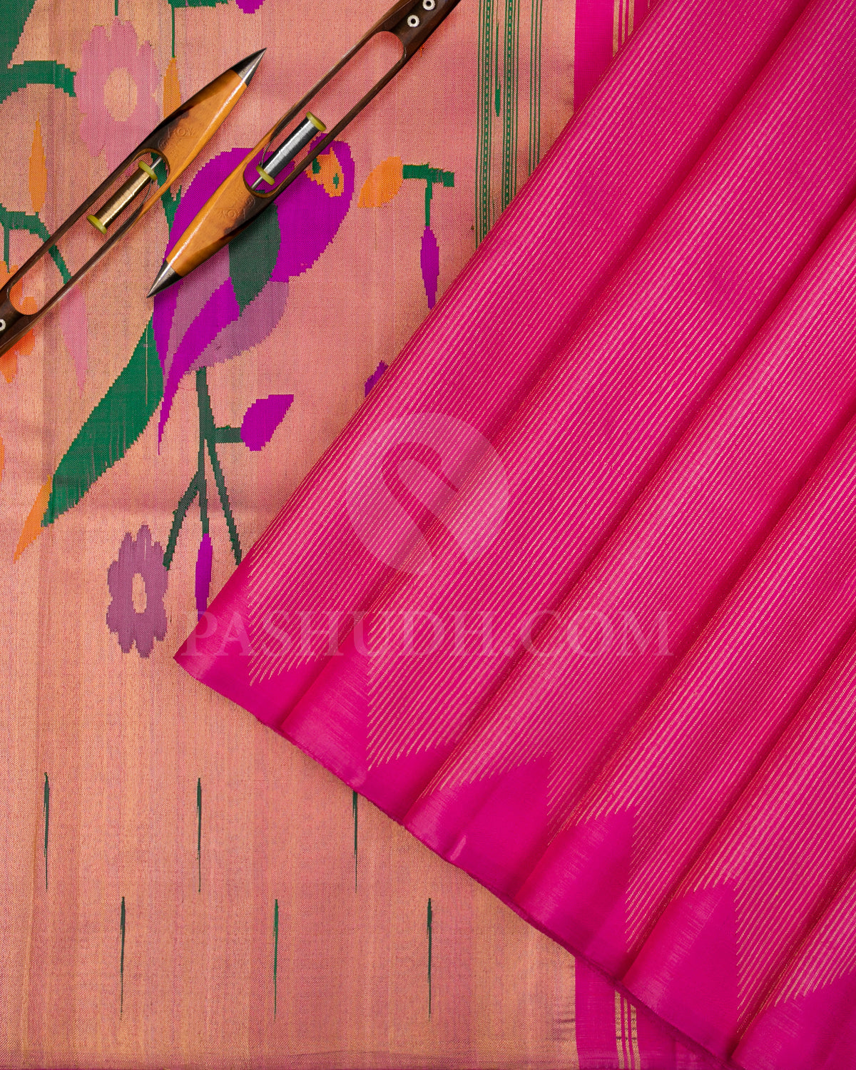 Fuchsia Pink Borderless Kanjivaram Silk Saree with Paithani Border - S1189(A) - View 2