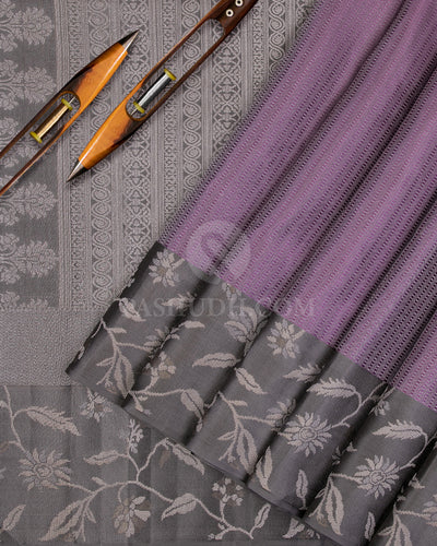 Lavender And Dark Grey Kanjivaram Silk Saree - DT271(A) - View 1