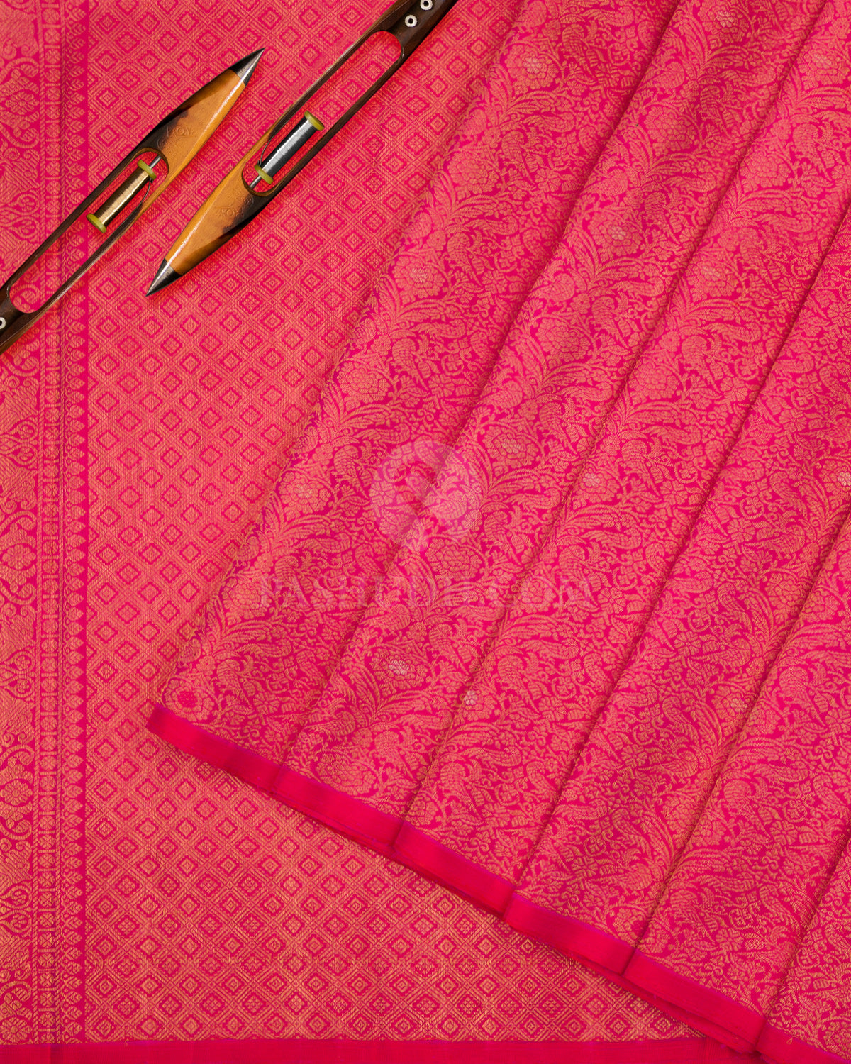 Pink Kanjivaram Silk Borderless Saree - S829 - View 3