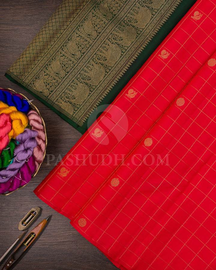 Chilly Red And Forest Green Borderless Kanjivaram Silk Saree - BKF3