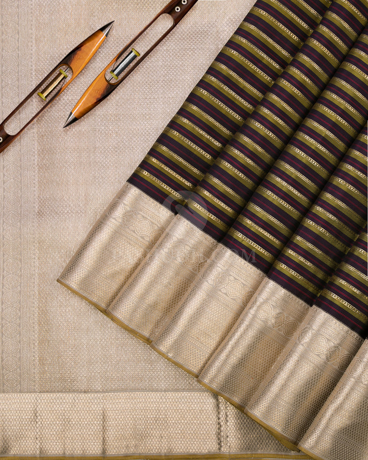 Navy Blue, Mehendi Green & Greige Kanjivaram Silk Saree - S880 - View 3