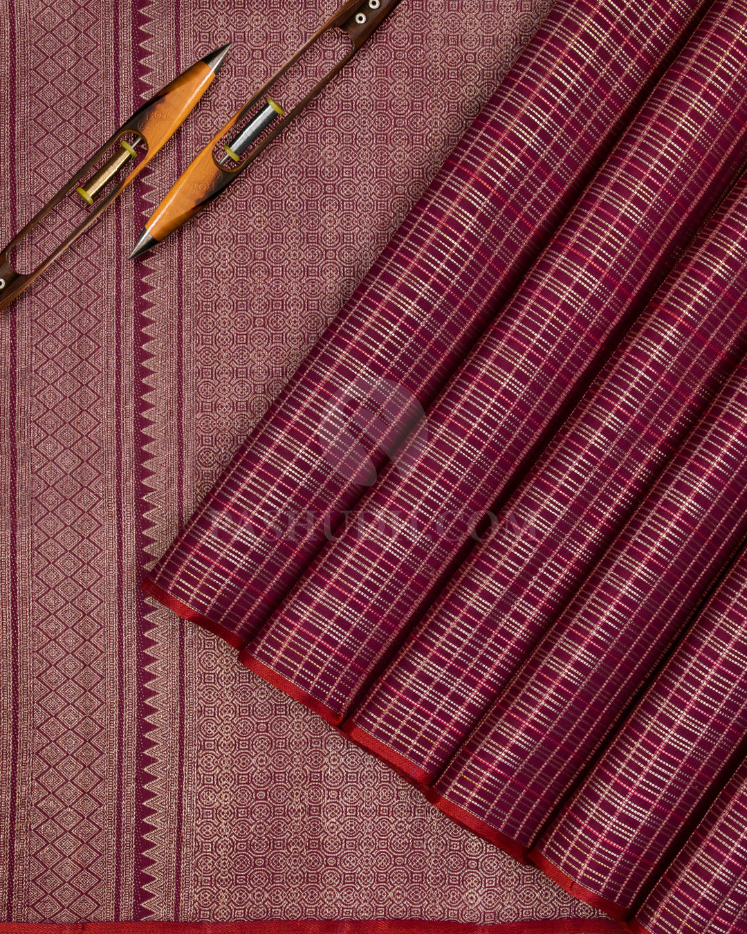 Paaku And Red Kanjivaram Silk Saree - S1035(B) - View 2