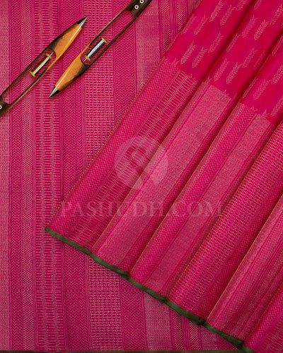 Rani Pink And Bottle Green Borderless Kanjivaram Silk Saree - D521(G)