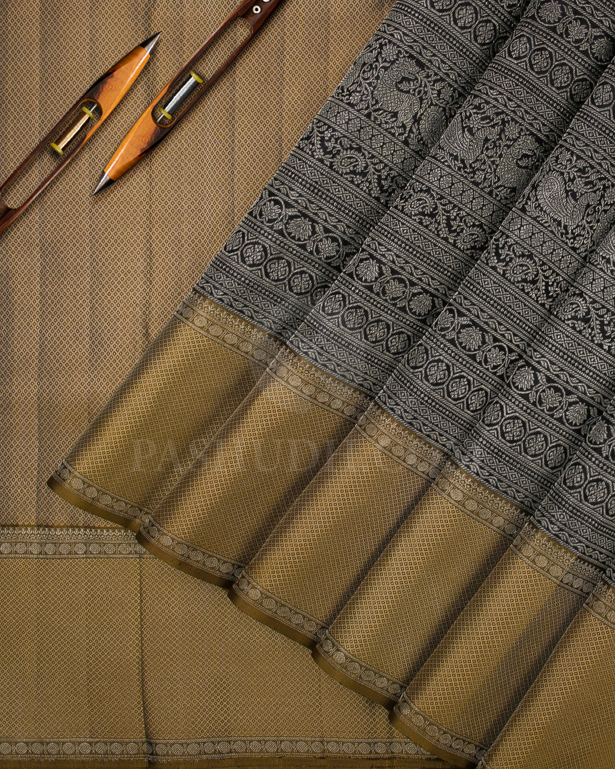 Black and Mehendi Green Kanjivaram Silk Saree - D574(A)