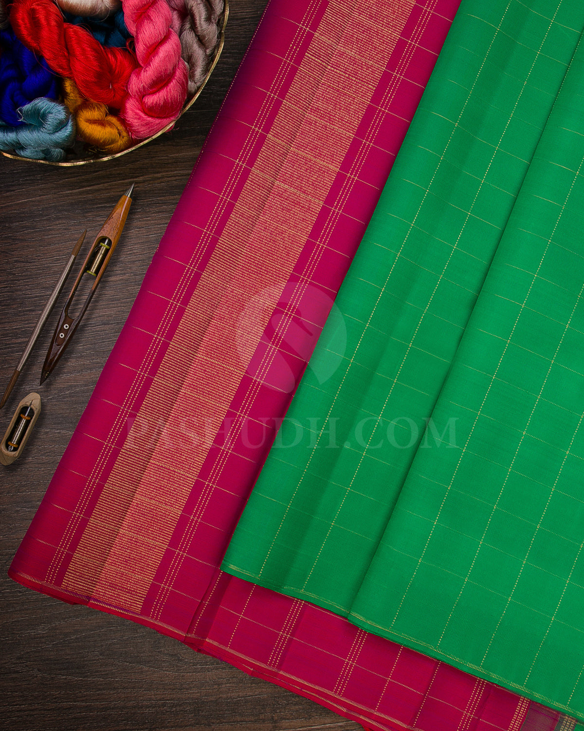 Parrot Green And Rani Pink Borderless Traditional Kanjivaram Silk Saree - K20