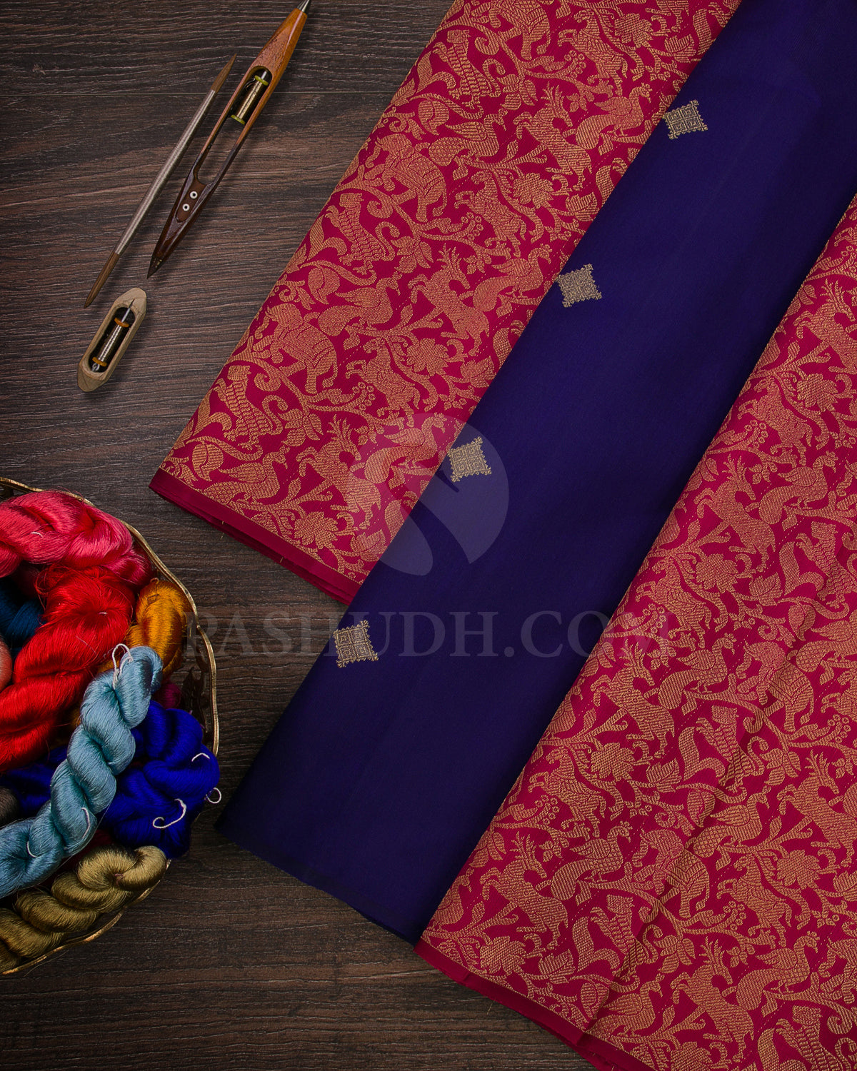 Dark Blue And Reddish Pink Borderless Kanjivaram Silk Saree - K7