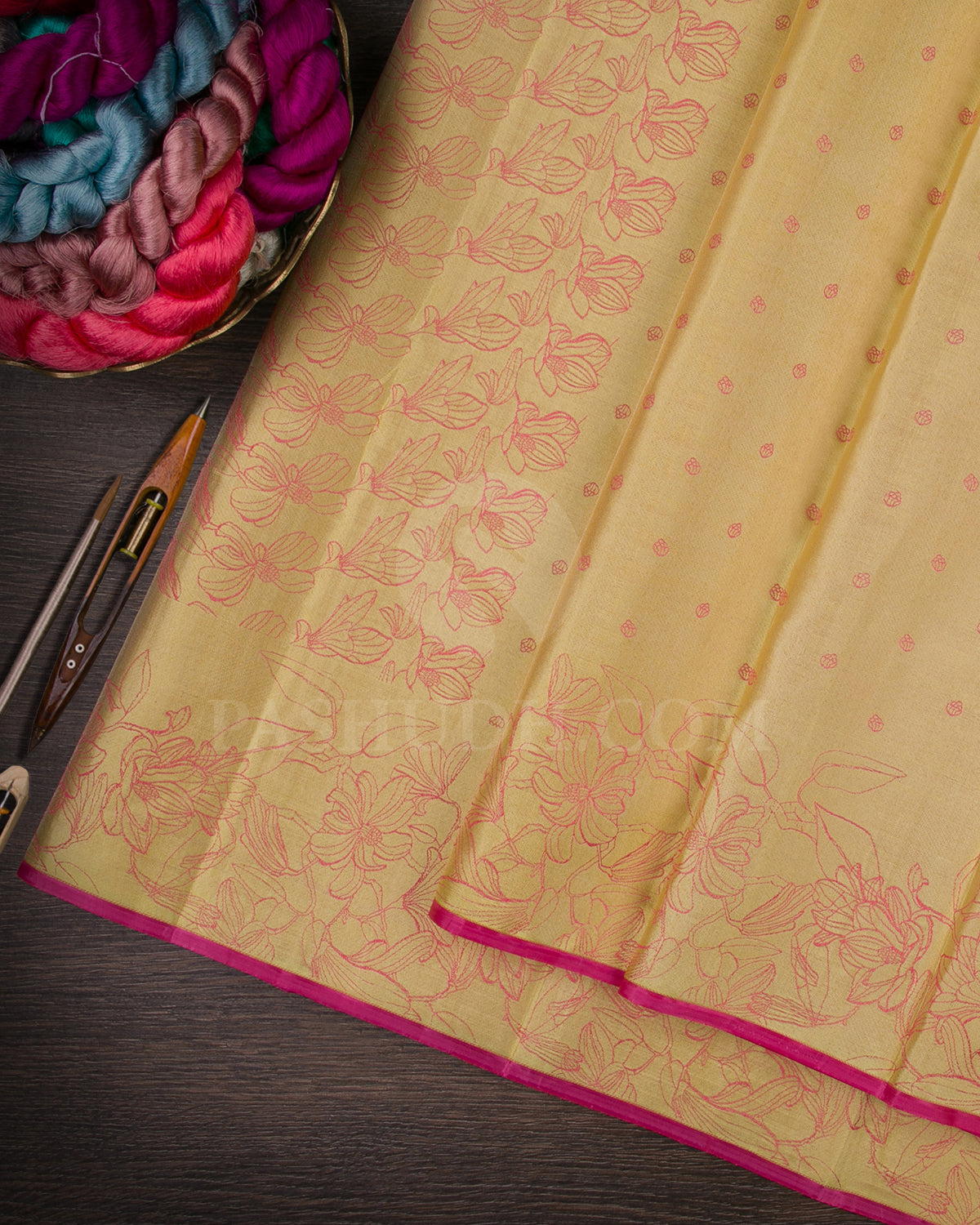 Mild Golden Yellow And Watermelon Pink Borderless Kanjivaram Silk Saree - D570(D)