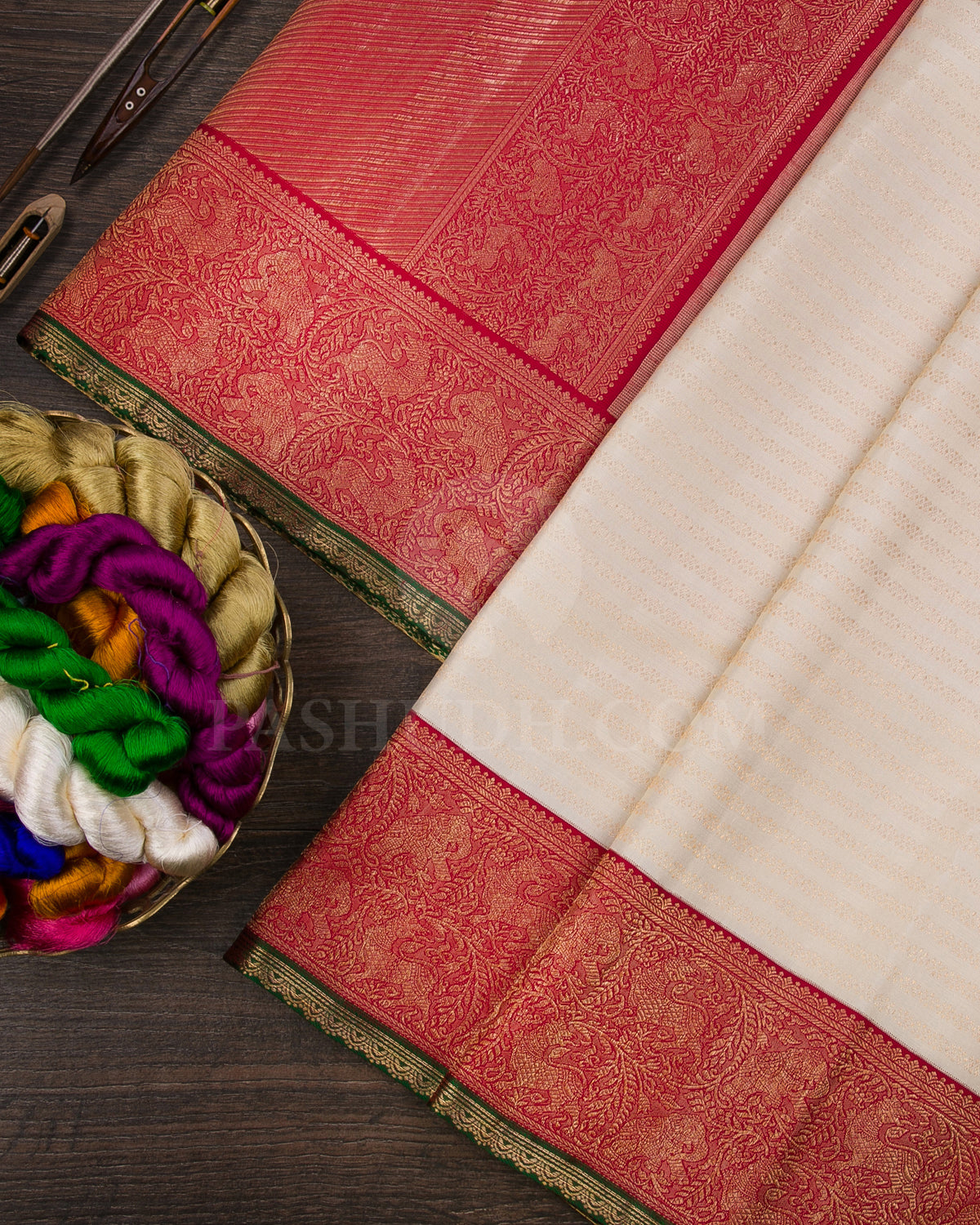 Ivory And Red Kanjivaram Silk Saree - S1276(A)