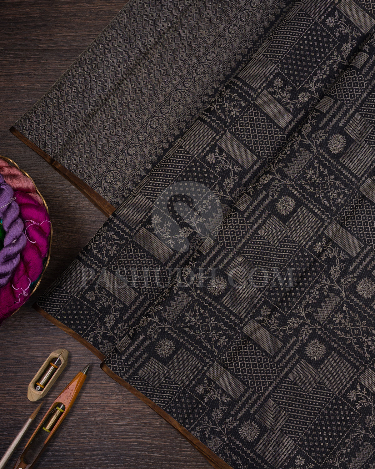 Black Borderless Kanjivaram Silk Saree - D583(B)