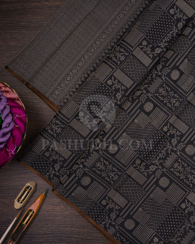 Black Borderless Kanjivaram Silk Saree - D583(B)