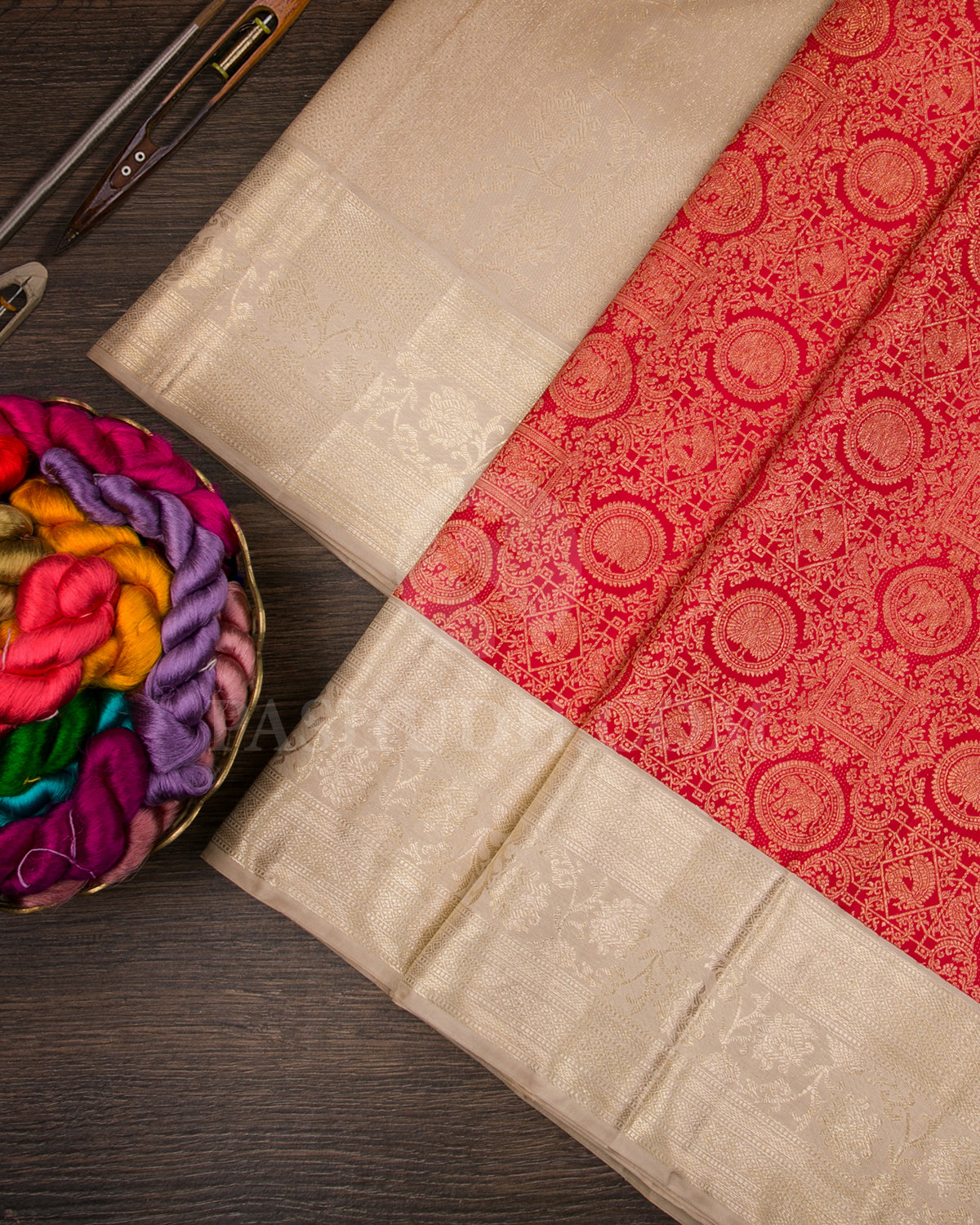 Red And Off White Kanjivaram Silk Saree - S1303( C )