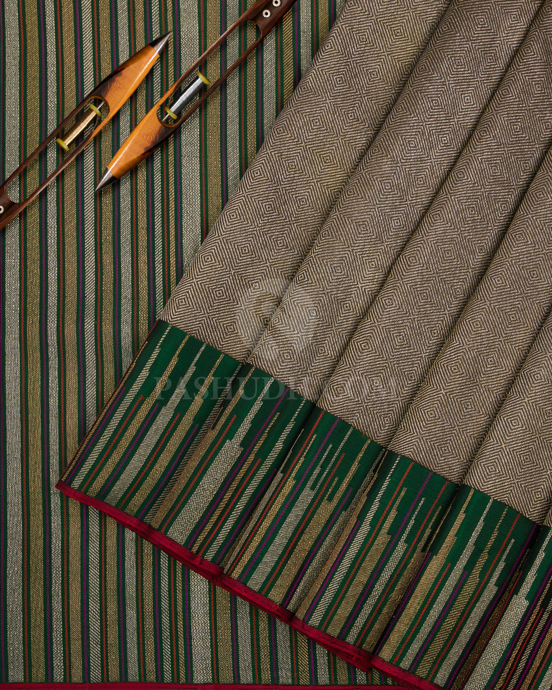Mehendi Green & Forest Green Kanjivaram Silk Saree - S1033(B) - View 2