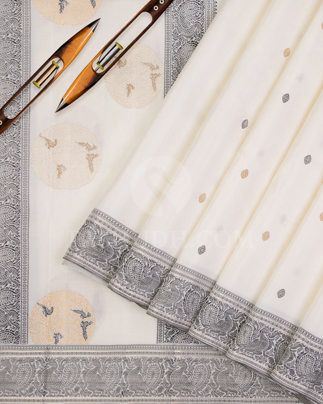 Cream And Dark Grey Kanjivaram Silk Saree - S1162(A) - View 2