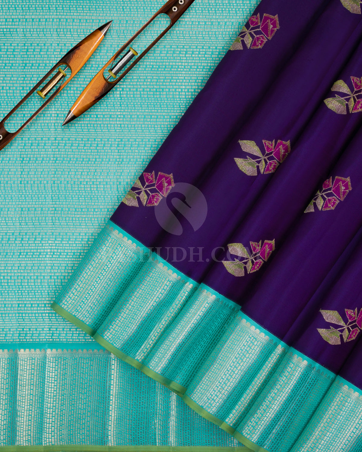 Royal Blue And Sky Blue Kanjivaram Silk Saree - S1153(A) - View 2