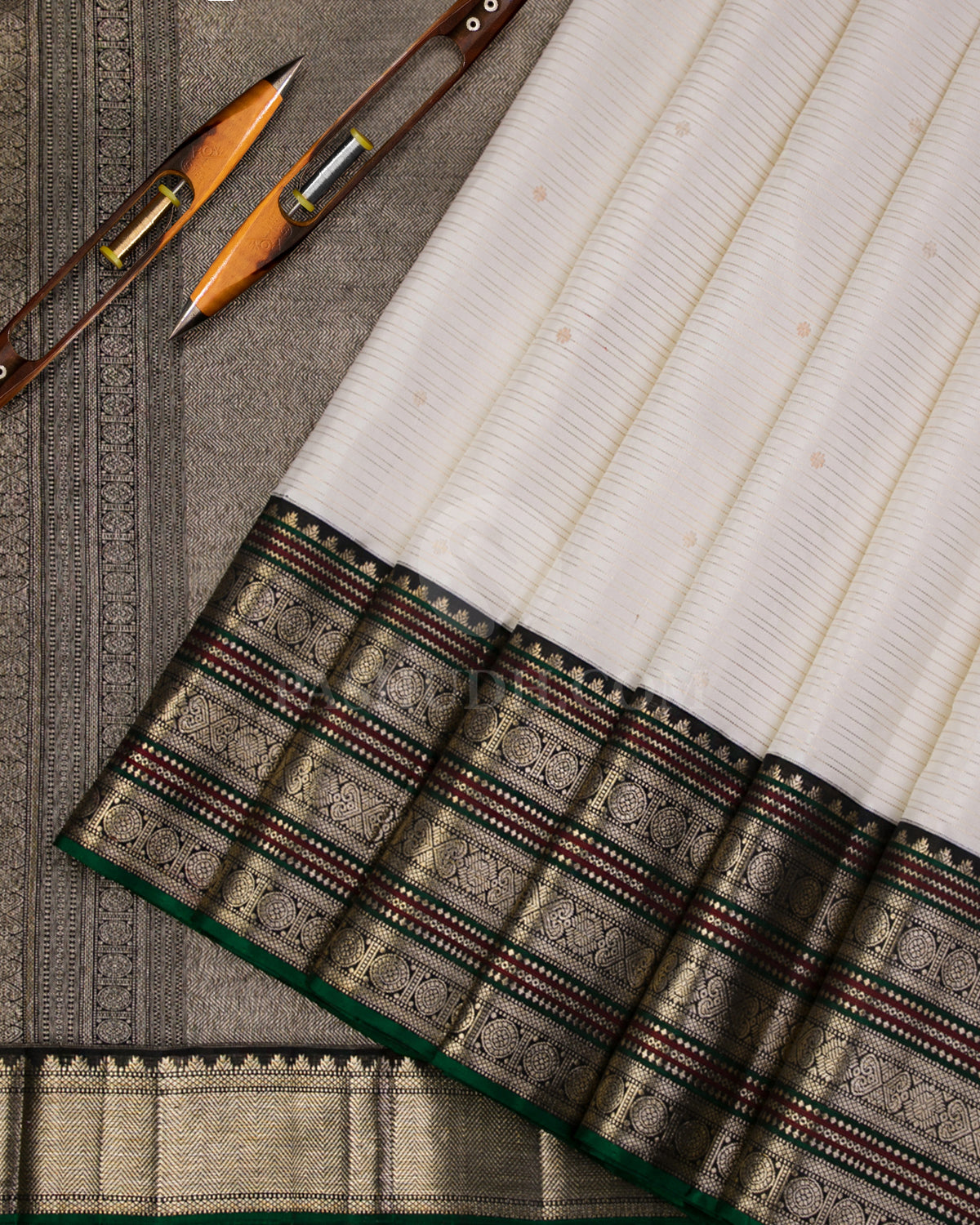 White/ Cream & Black Kanjivaram Silk Saree - S1001 - View 2