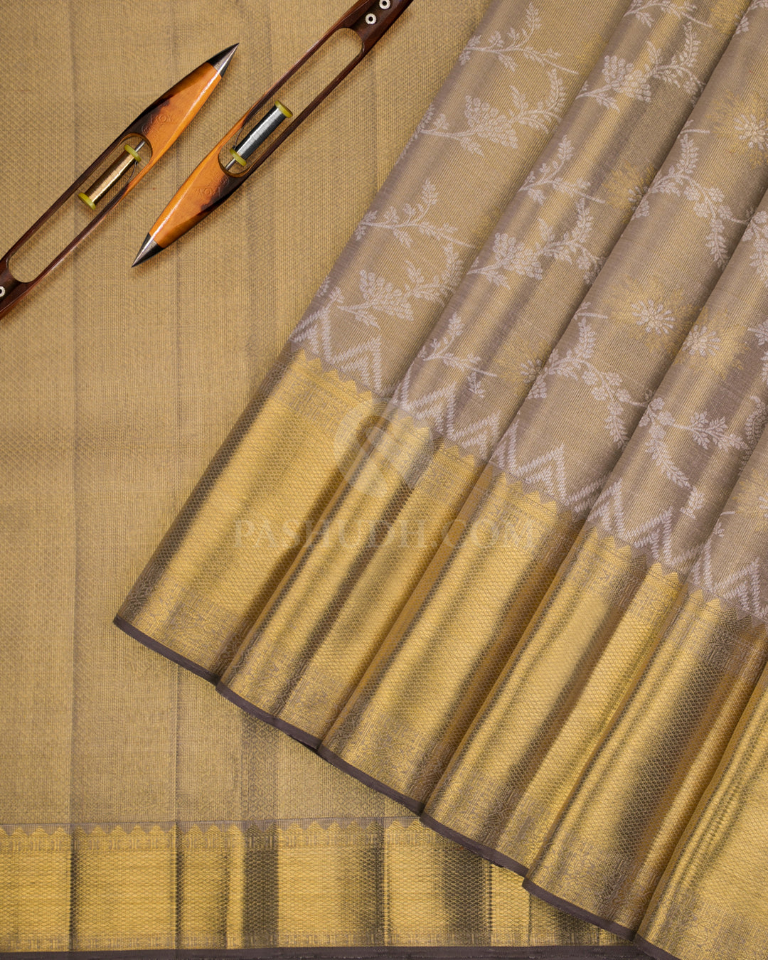 Grey Pure Zari Tissue Kanjivaram Silk Saree - S837 - View 3