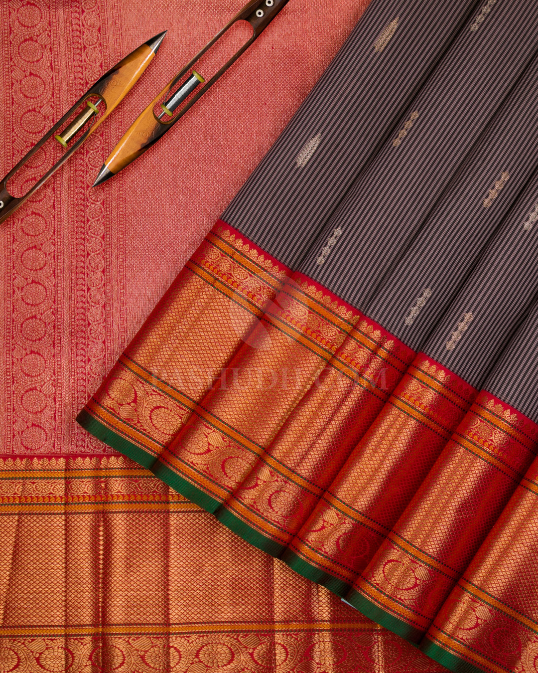 Ivory & Red Kanjivaram Silk Saree - S1085(A) - View 2