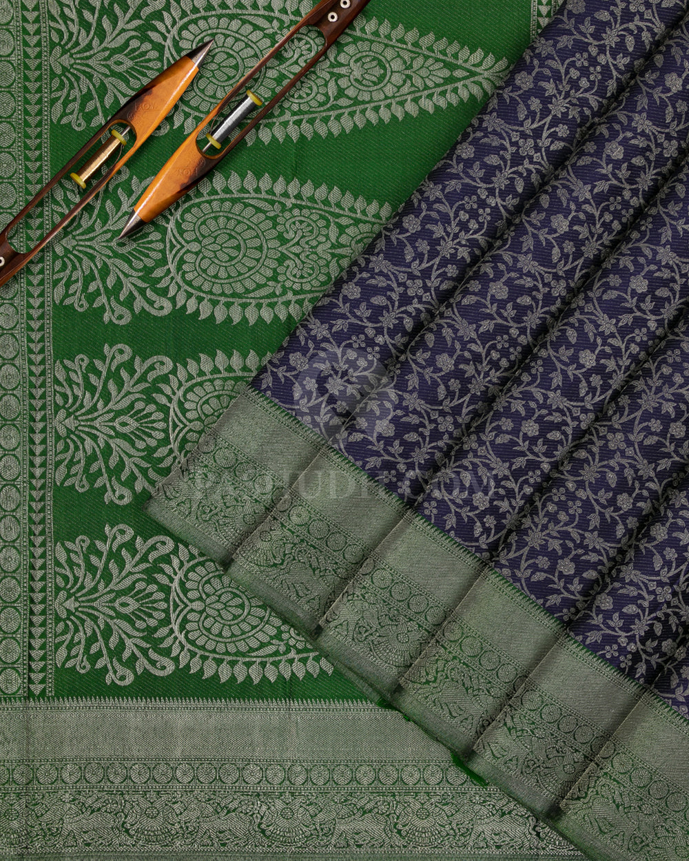 Navy Blue And Forest Green Kanjivaram Silk Saree - D534(A) - View 1