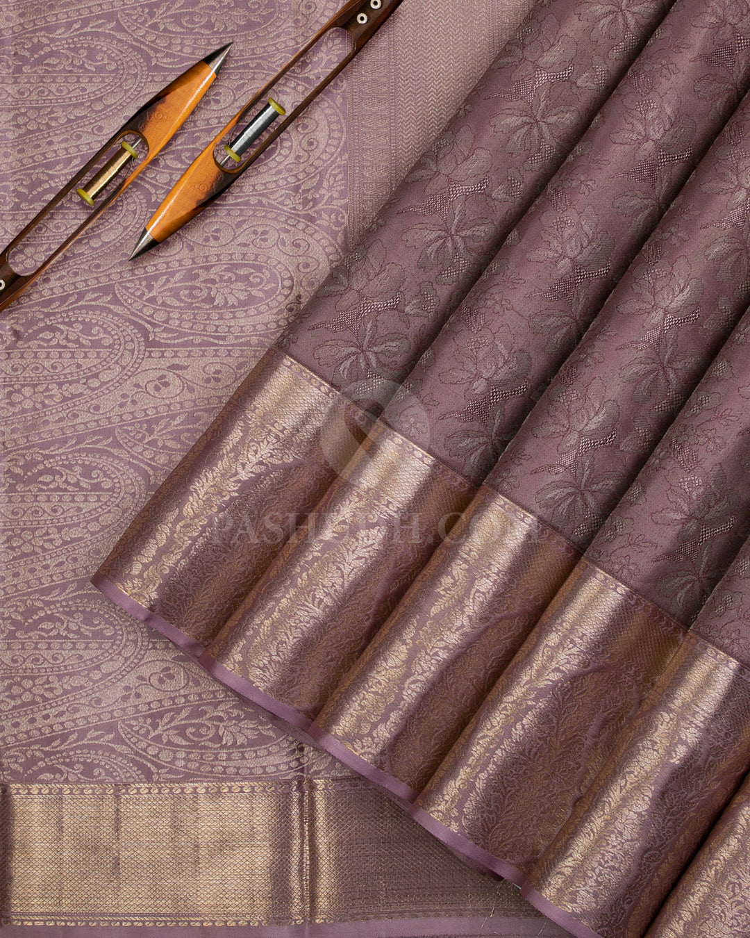 Pale Heather Purple Kanjivaram Silk Saree - DT245(B) - View 1