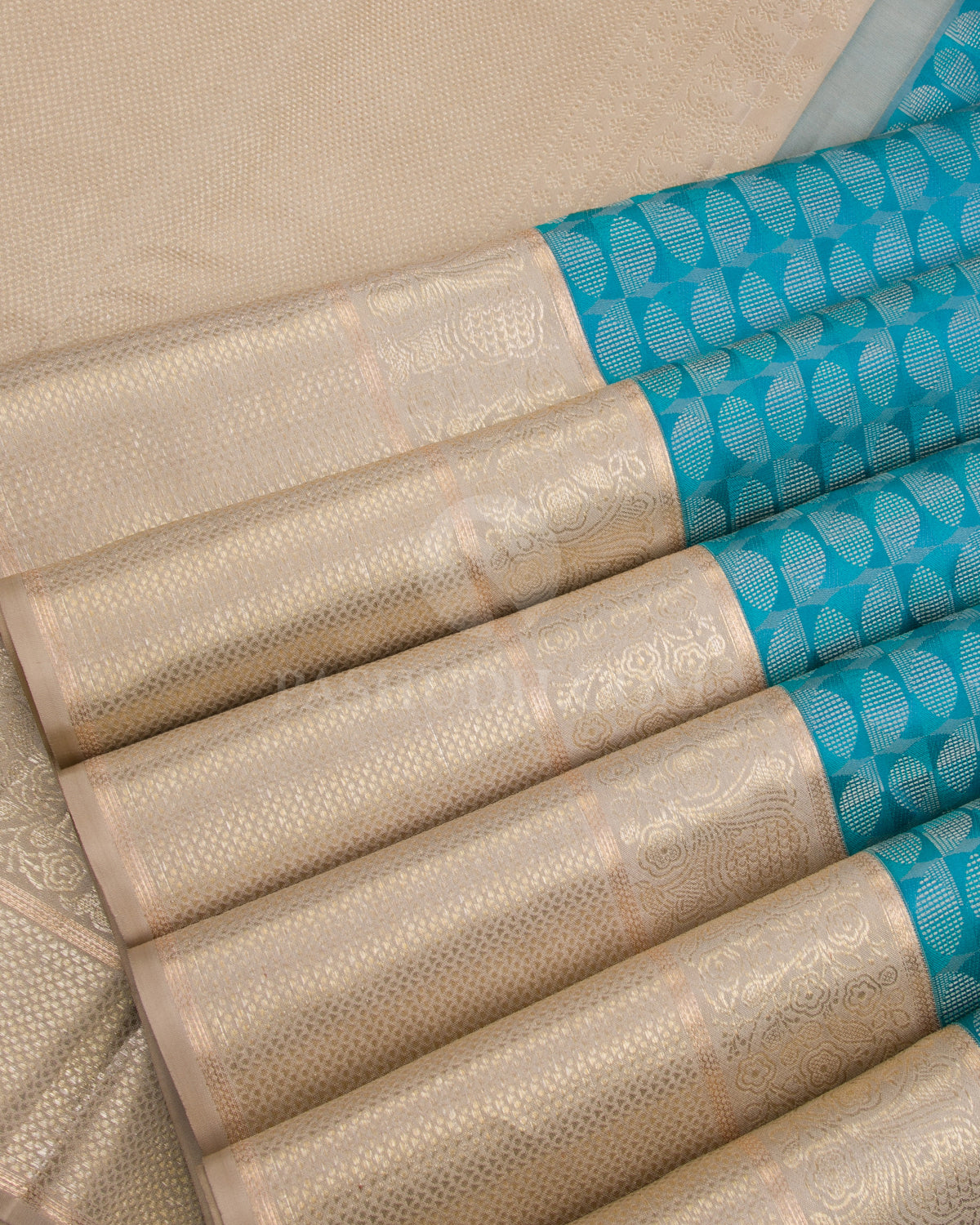 Turquoise Blue & Cream Kanjivaram Silk Saree - DT244(C) - View 3