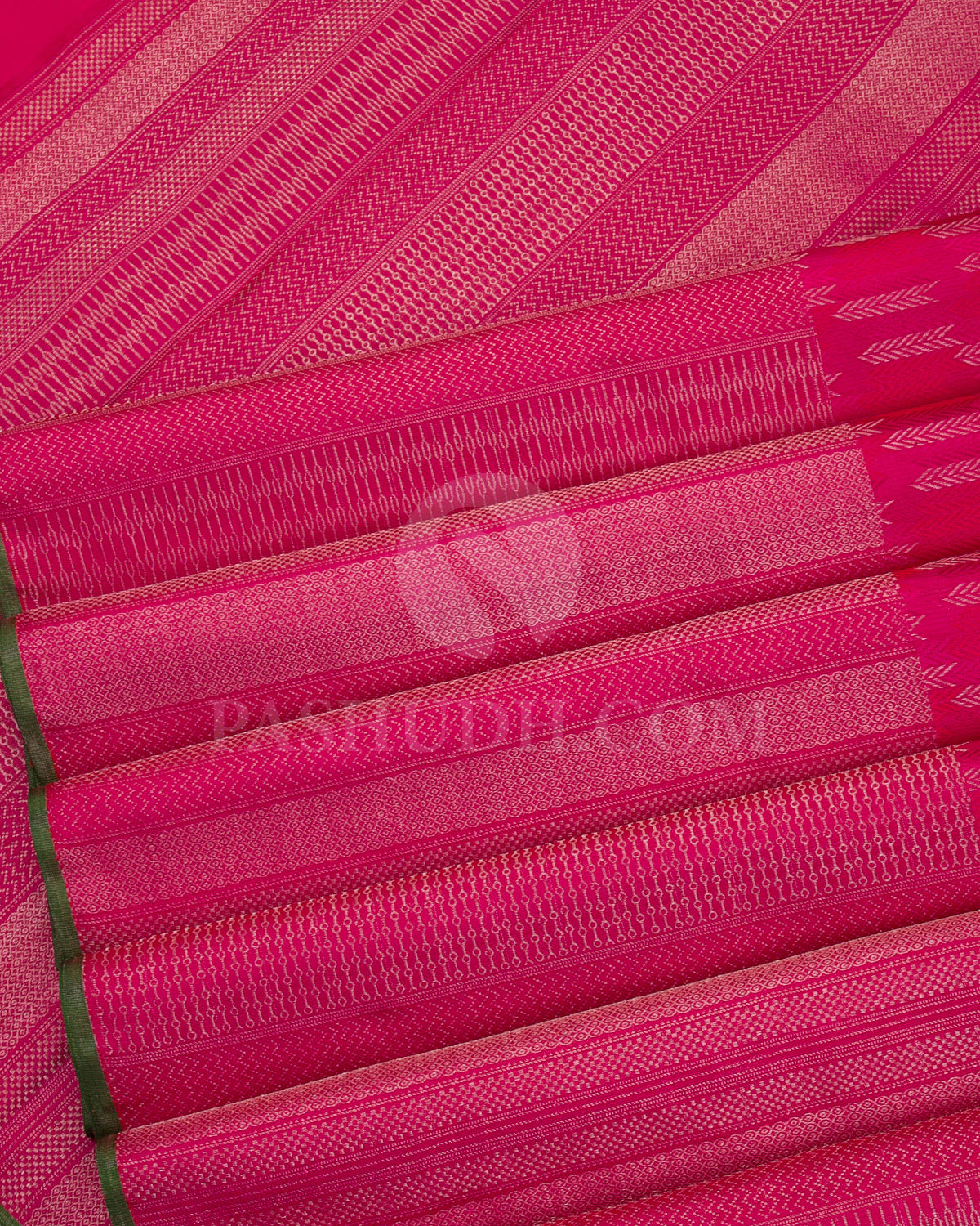 Rani Pink And Bottle Green Borderless Kanjivaram Silk Saree - D521(G)