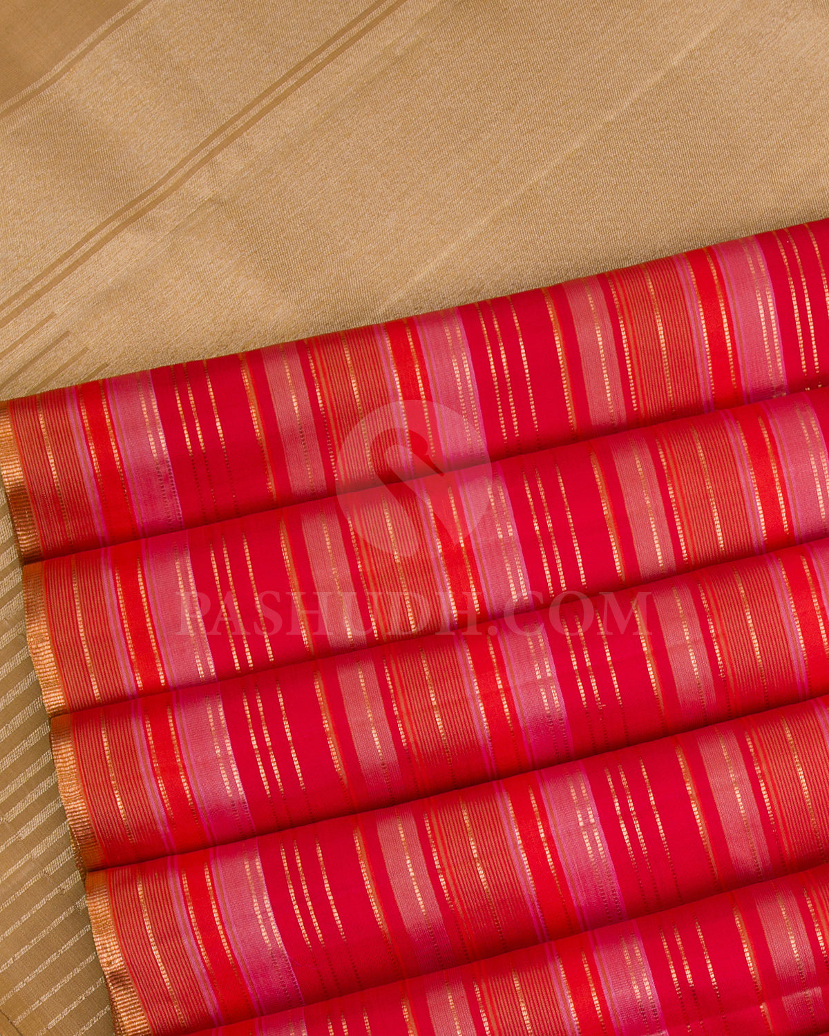 Shades of Red And Beige Borderless Kanjivaram Silk Saree - S1199(A)