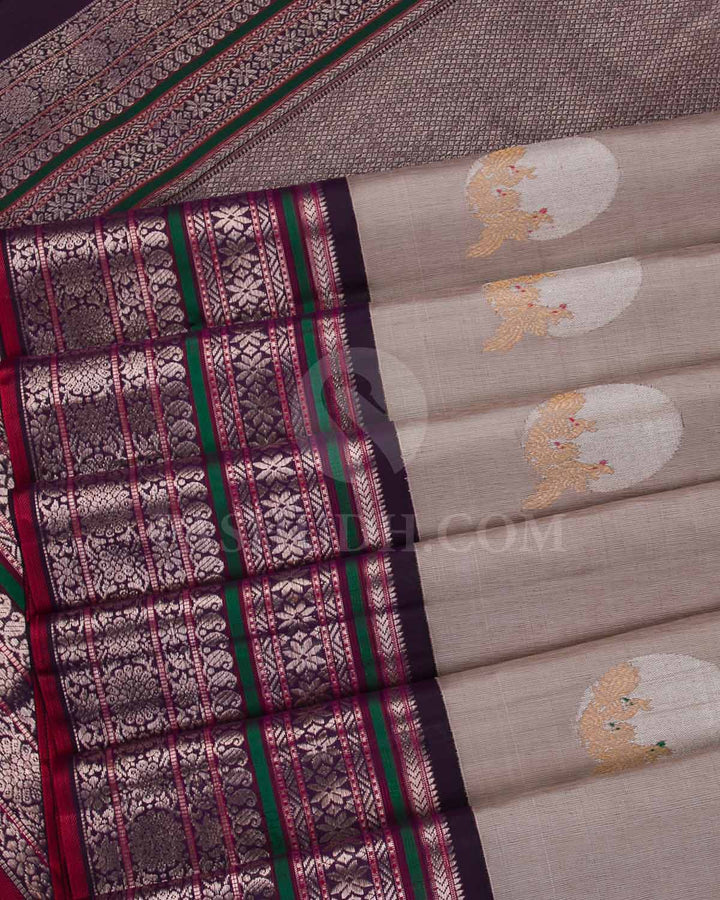 Ivory And Aubergine Kanjivaram Silk Saree - S1221(A)
