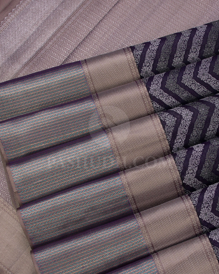 Deep Aubergine And Khaki Kanjivaram Silk Saree - D576(A)