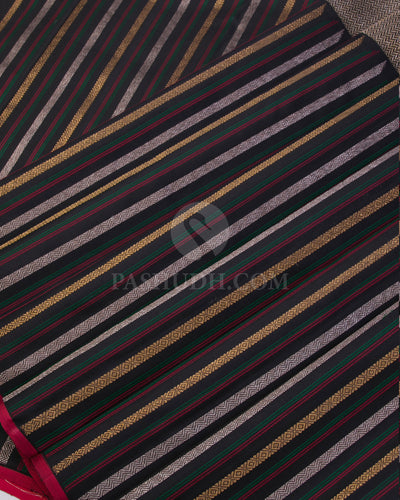 Black & Red Kanjivaram Silk Saree - S1057(A) - View 4