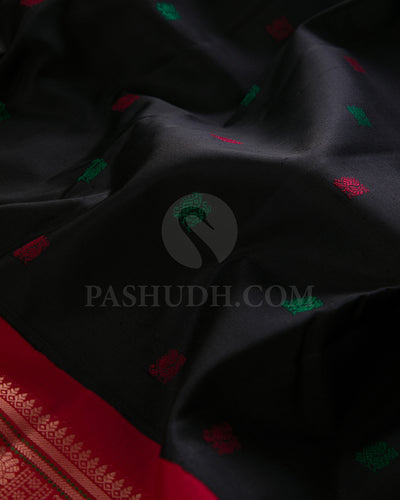 Black and Red Kanjivaram Silk Saree - S1313(A)