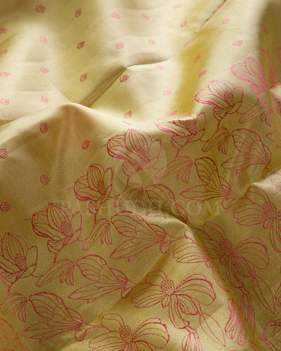 Mild Golden Yellow And Watermelon Pink Borderless Kanjivaram Silk Saree - D570(D)