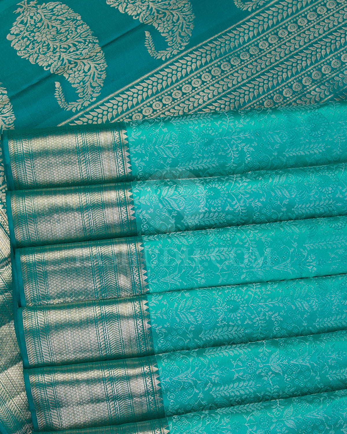 Light Blue and Pine Green Kanjivaram Silk Saree - D543(A) - View 3