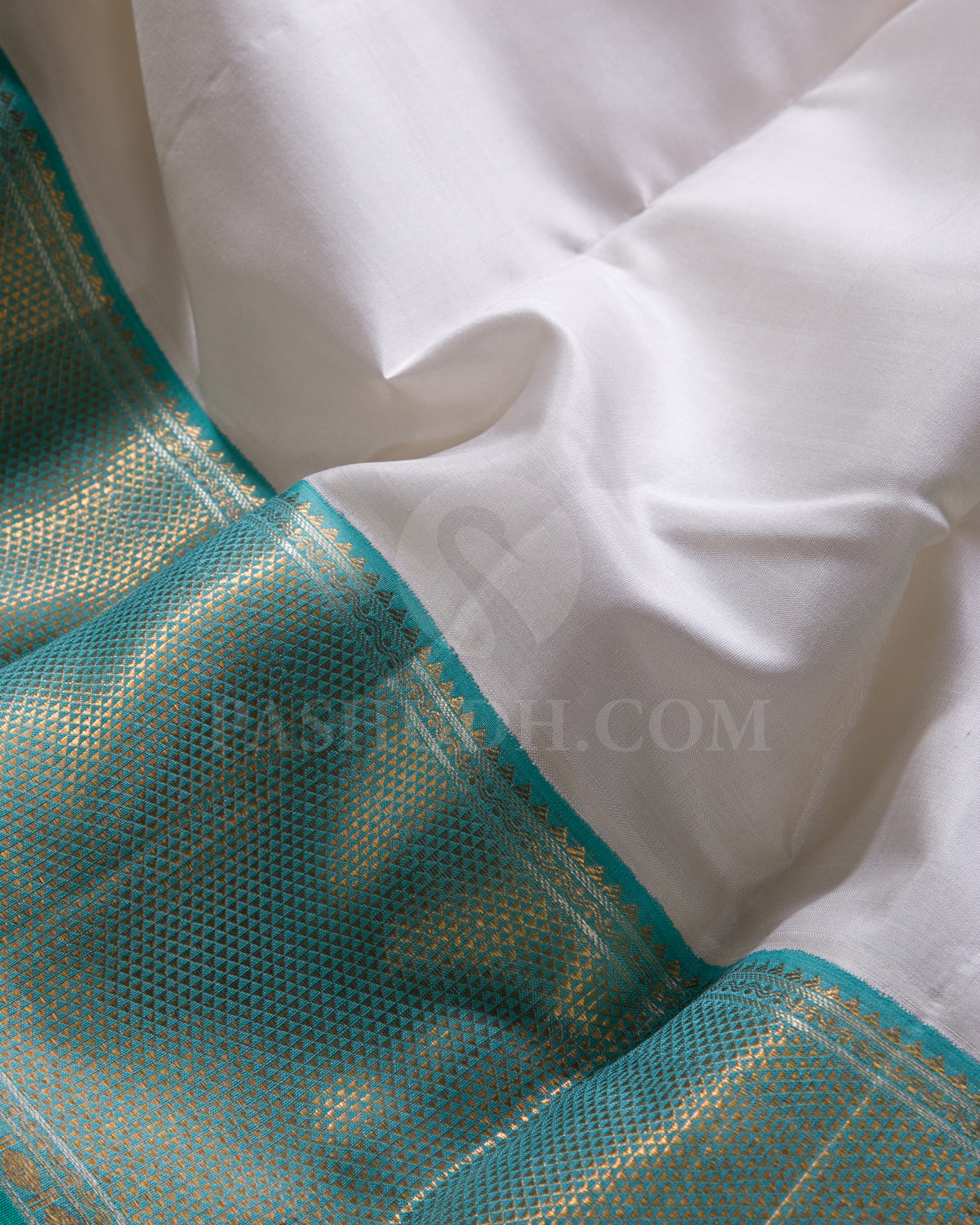 Off White And Teal Blue Kanjivaram Silk Saree - S1297(A)