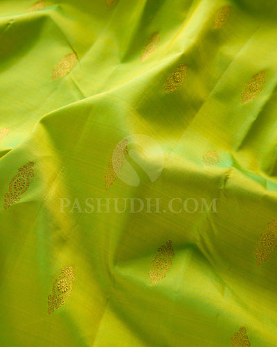 Dual Toned Green And Violet Traditional Kanjivaram Silk Saree - SVJ67