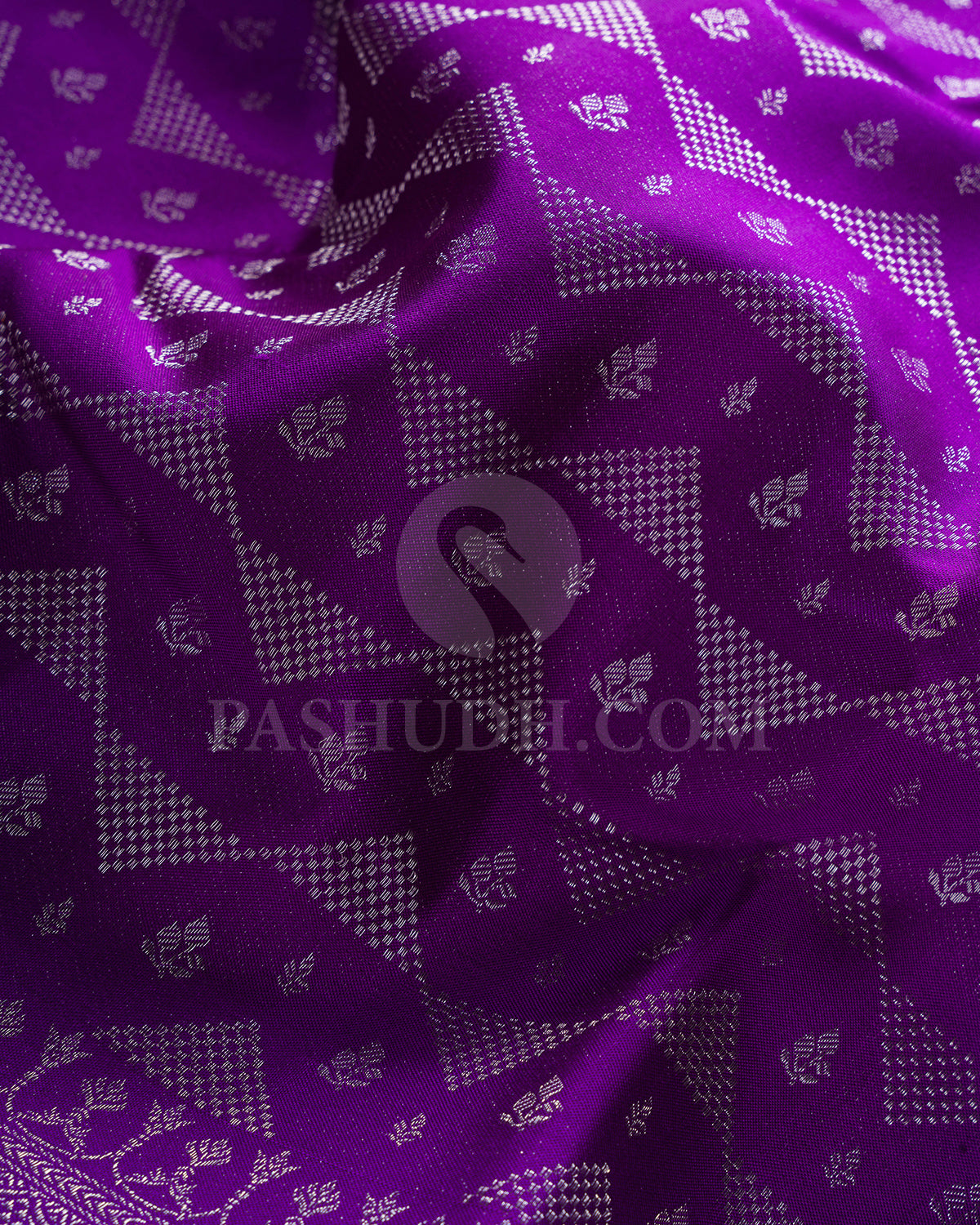 Violet And Lavender Kanjivaram Silk Saree - DT298(B)