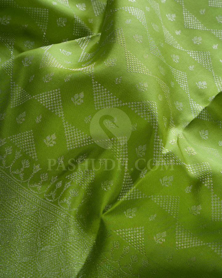 Parrot Green Kanjivaram Silk Saree - DT298(A)