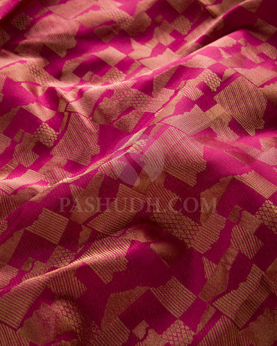 Rasberry Pink Kanjivaram Silk Saree - DT287( C )