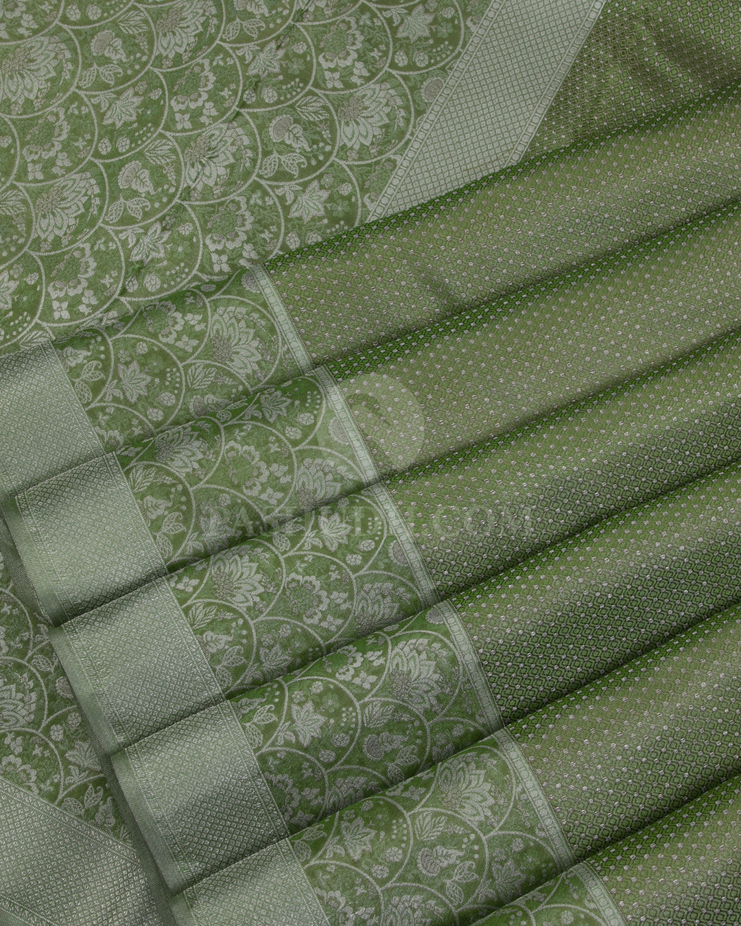 Olive Green Kanjivaram Silk Saree - D526(A) - View 3