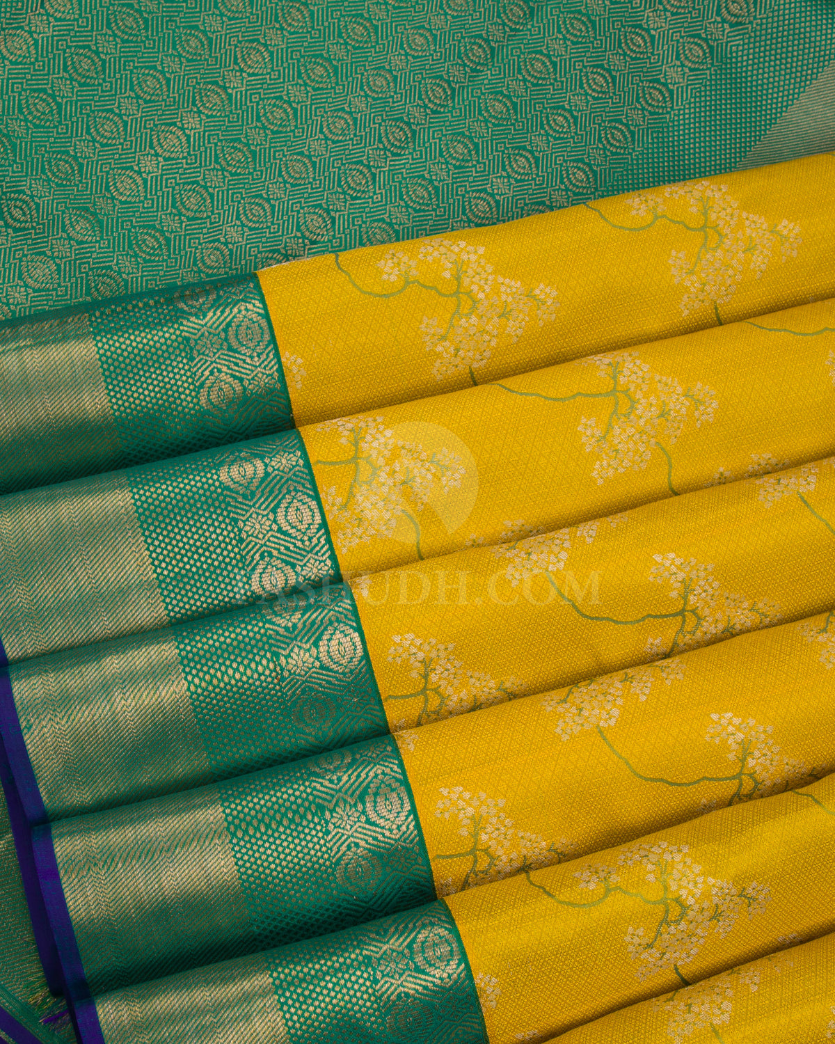 Yellow & Rama Green Kanjivaram Silk Saree - DJ304(A) - View 4